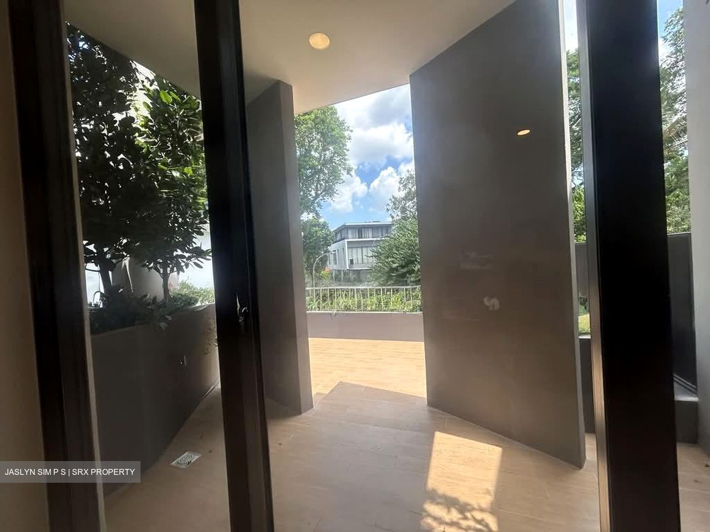 Kheam Hock Road (D11), Terrace #577796091